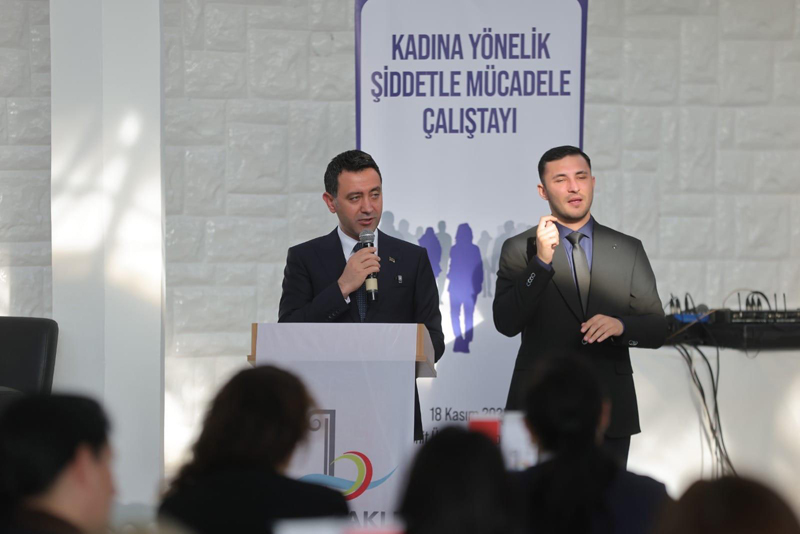 BAYRAKLIâDA KADINA YÃNELÄ°K ÅÄ°DDETLE MÃCADELE ÃALIÅTAYI (3)-1765802547541.jpeg